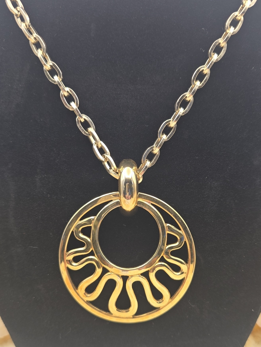 VTG 1971 Sarah Coventry Golden Nile Statement Pendant Necklace Gold Tone Mod 70s